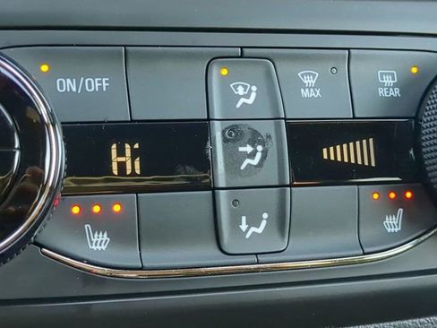 Used 2025 Buick Envista Preferred w/ Convenience I Package image 22