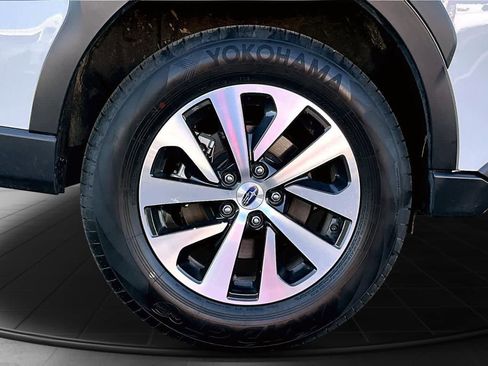 Used 2024 Subaru Outback Premium AWD/4WD image 35