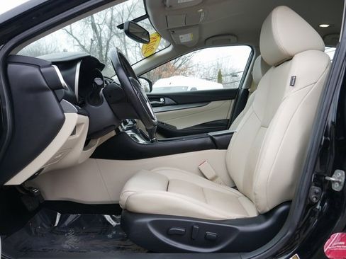 Used 2018 Nissan Maxima 3.5 SV image 12