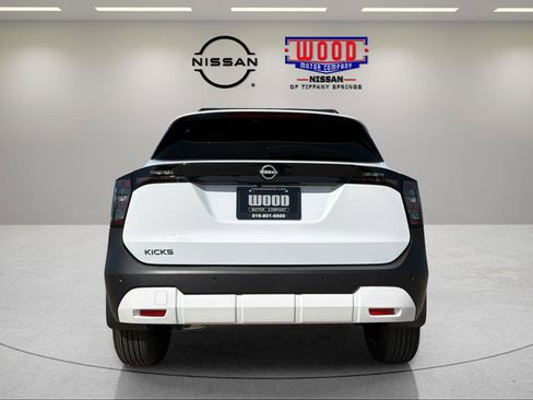 New 2026 Nissan Kicks SV w/ Charging Package FWD image 3