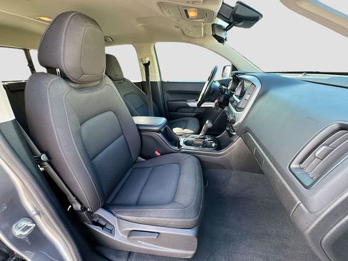 Used 2020 Chevrolet Colorado LT w/ Safety Package image 34