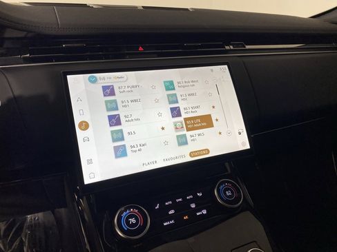 Used 2023 Land Rover Range Rover Sport SE image 19