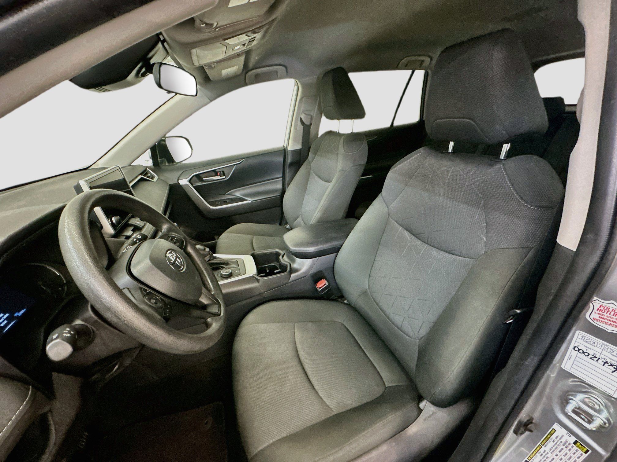 Used 2025 Toyota RAV4 XLE AWD/4WD image 13