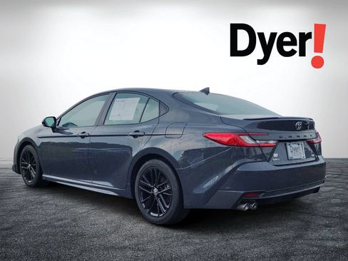 Used 2025 Toyota Camry SE FWD image 6