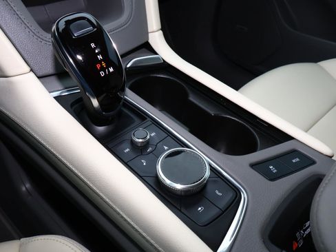 Certified 2023 Cadillac XT6 Premium Luxury w/ Technology Package image 32