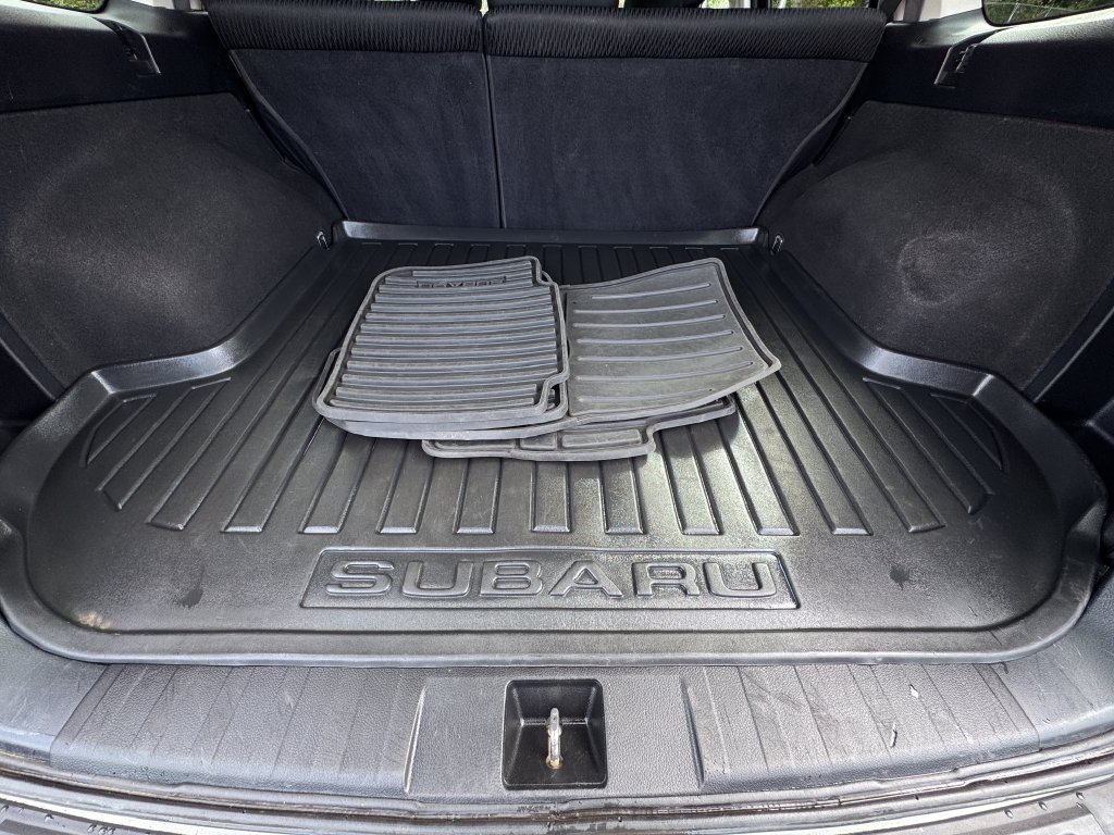 Used 2011 Subaru Outback 2.5i Premium AWD/4WD image 37