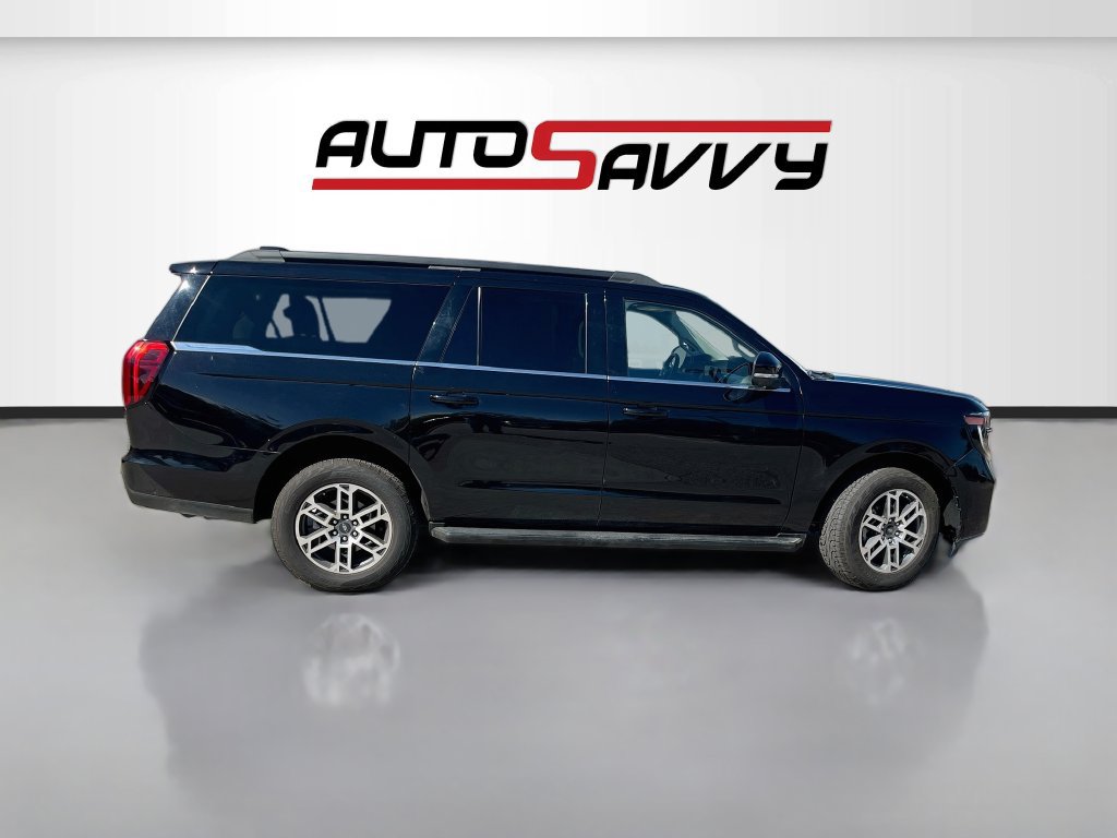 Used 2025 Ford Expedition Max Active AWD/4WD image 1