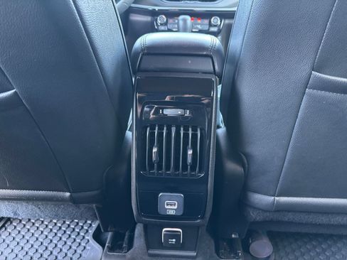 Used 2025 Jeep Compass Trailhawk AWD/4WD image 22