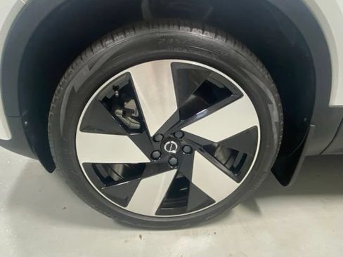 Used 2023 Volvo XC40 Recharge Ultimate w/ Protection Package Premier AWD/4WD image 5
