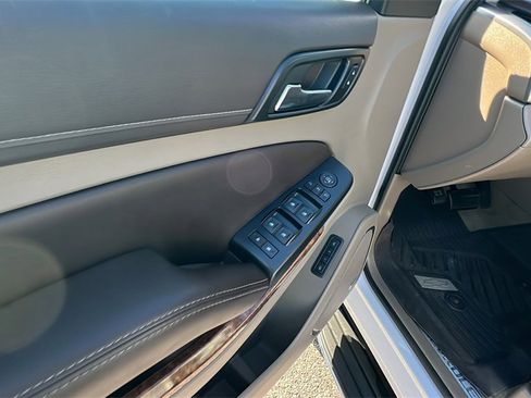 Used 2016 Chevrolet Suburban LTZ image 12