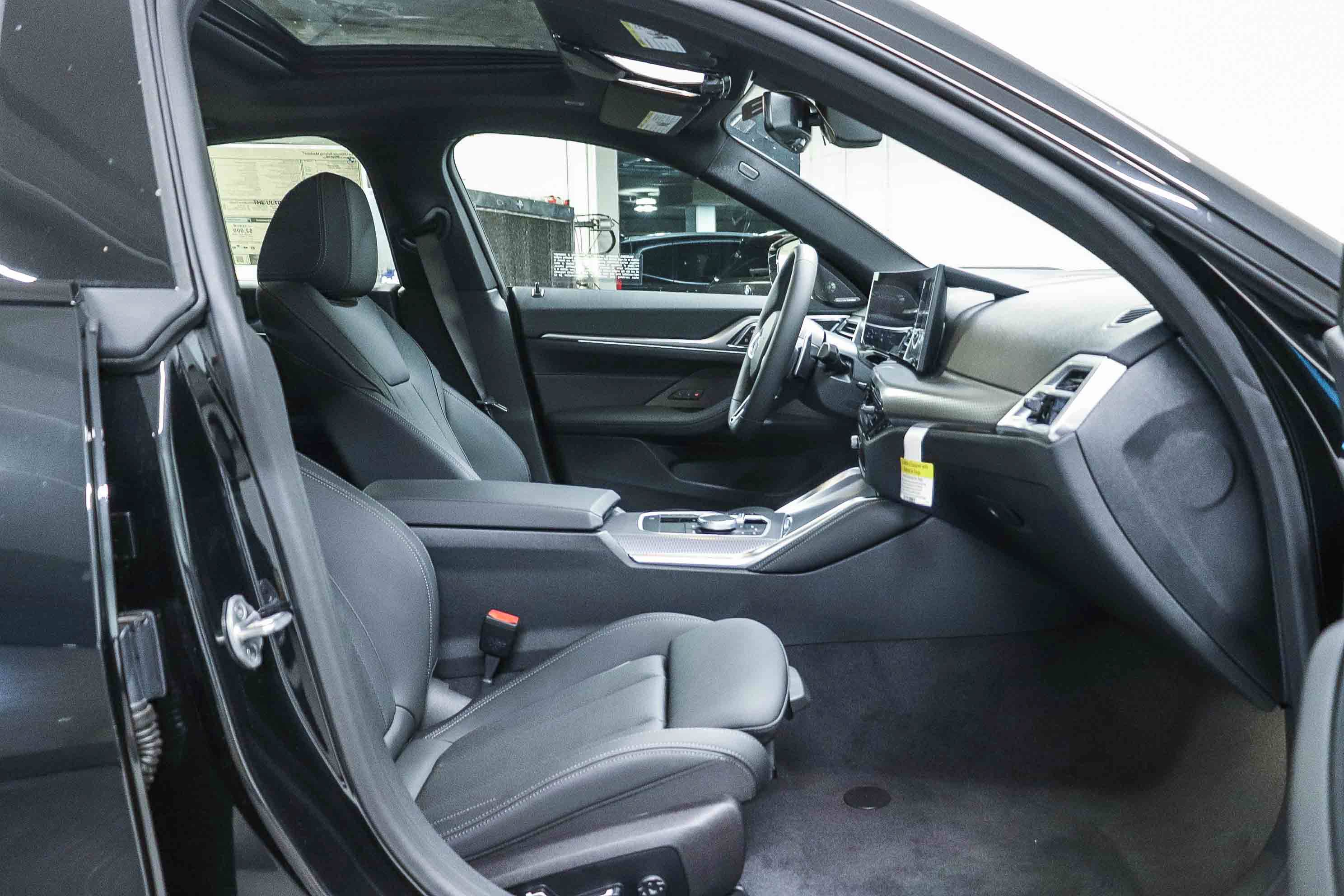 New 2026 BMW 430i w/ M Sport Package RWD image 18