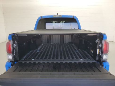 Used 2021 Toyota Tacoma 2WD Double Cab image 10