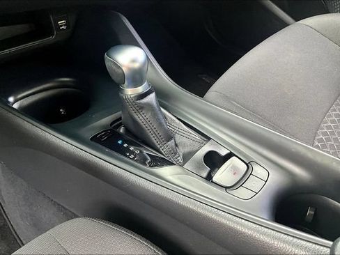 Used 2020 Toyota C-HR LE FWD image 16