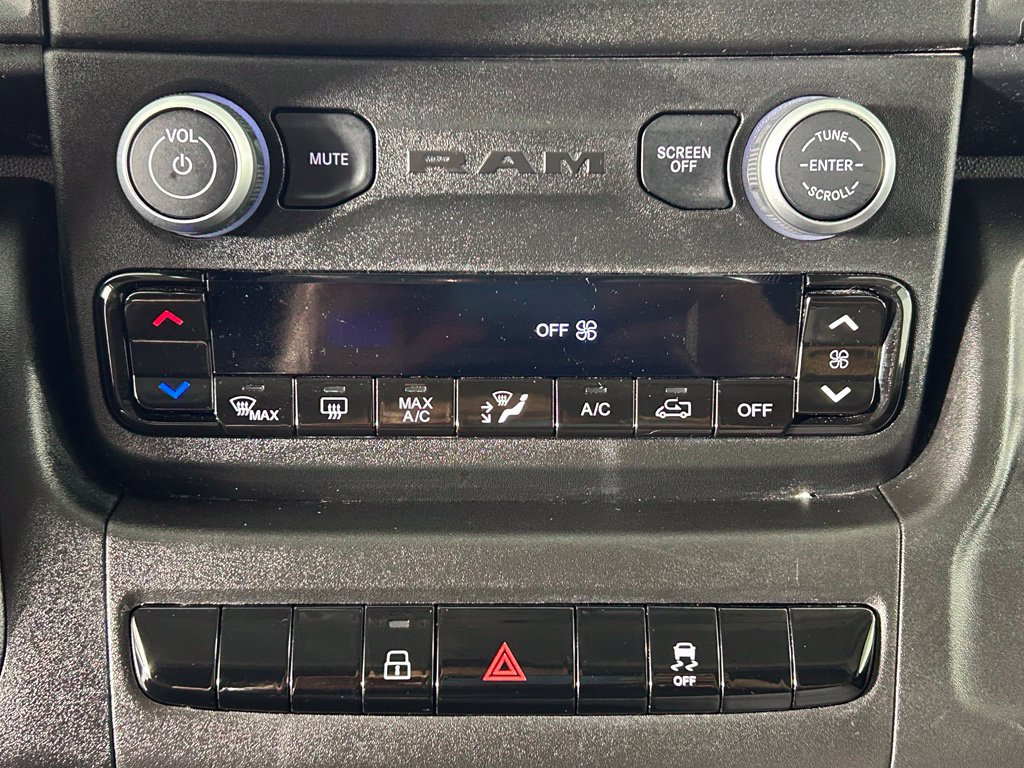 Used 2026 RAM ProMaster 2500 w/ Convenience Group FWD image 19