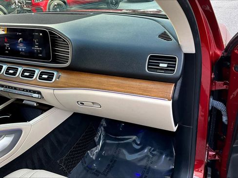 Used 2021 Mercedes-Benz GLE 350 4MATIC w/ Premium Package image 18