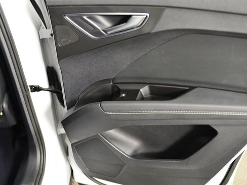 Used 2023 Audi Q4 e-tron Premium Plus w/ Premium Plus image 21