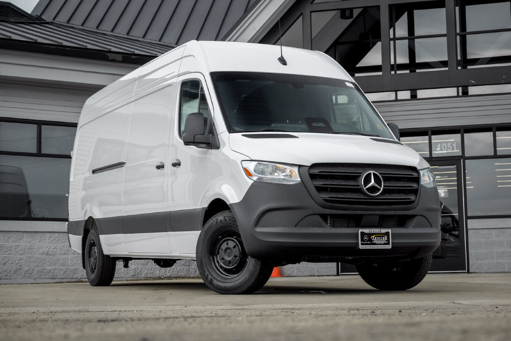 Used 2026 Mercedes-Benz Sprinter 2500 image 1