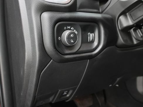 Used 2024 RAM 3500 Big Horn w/ Night Edition AWD/4WD image 38