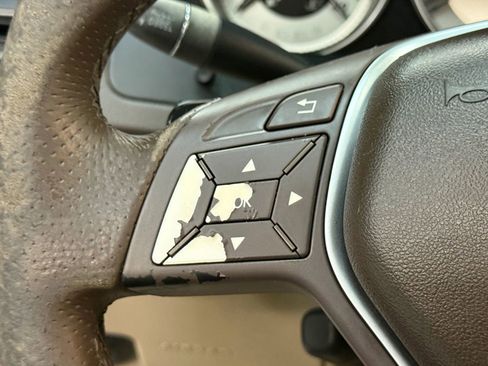 Used 2012 Mercedes-Benz C 250 C 250 Coupe 2D image 24