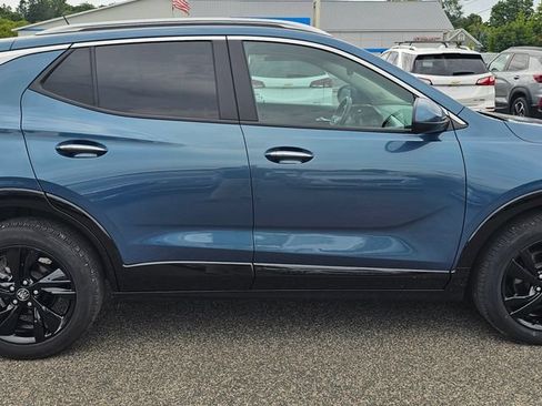 Used 2024 Buick Encore GX Sport Touring AWD/4WD image 9