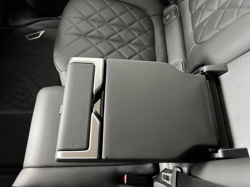 Used 2026 BMW X7 xDrive40i image 44