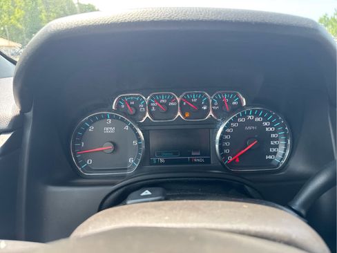 Used 2019 Chevrolet Tahoe LT w/ LT Signature Package RWD image 30