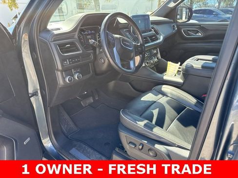 Used 2021 GMC Yukon SLT w/ SLT Premium Package image 4