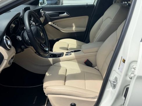 Used 2016 Mercedes-Benz GLA 250 image 10