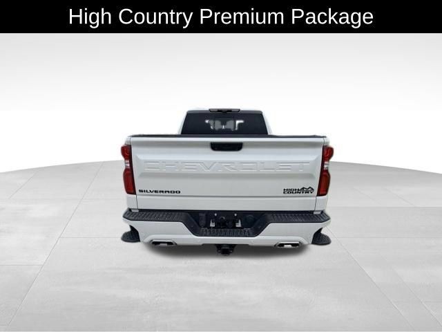 Used 2025 Chevrolet Silverado 1500 High Country AWD/4WD image 6