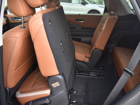 New 2026 Nissan Pathfinder Platinum w/ Cargo Package FWD image 56