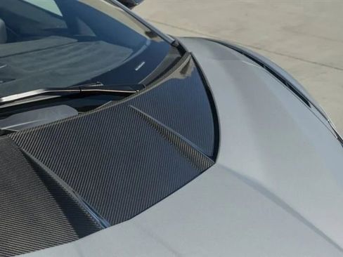 Used 2024 Lamborghini Revuelto image 34