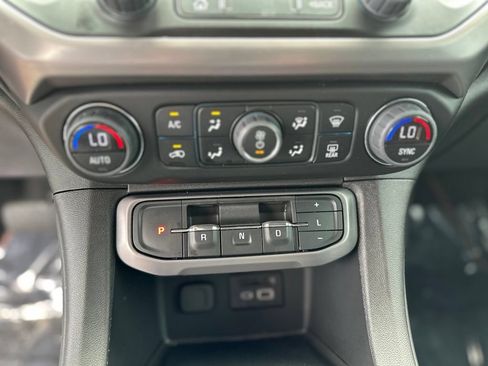 Used 2023 GMC Acadia AT4 AWD/4WD image 19