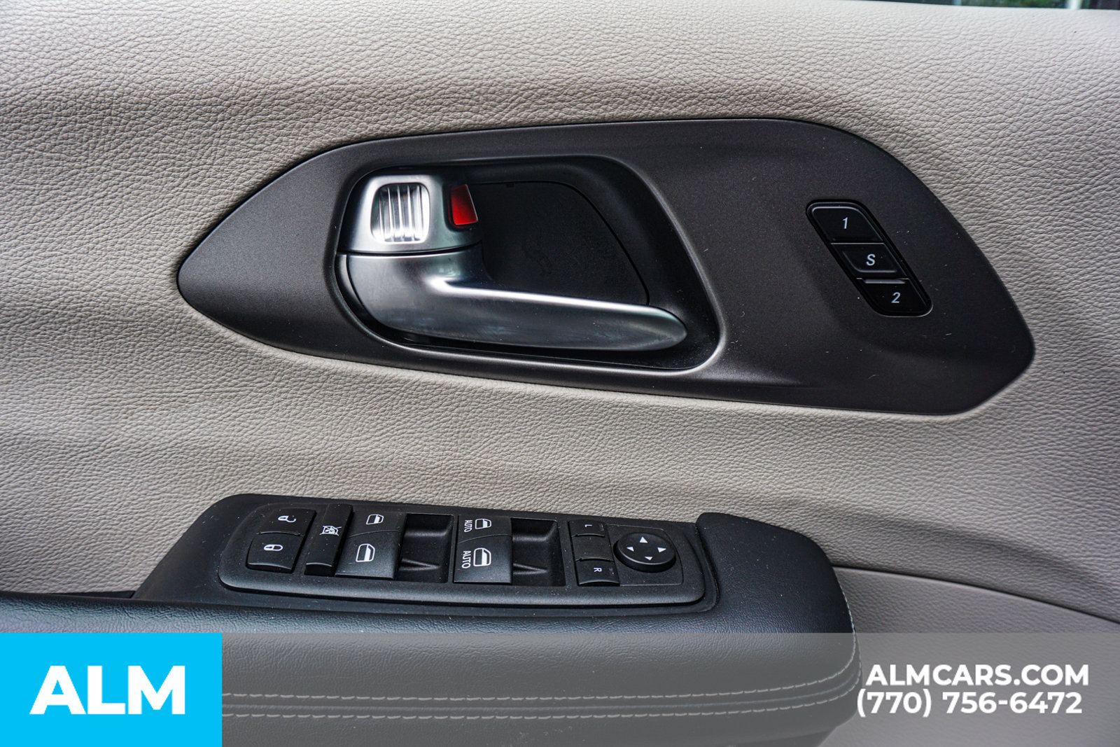Used 2023 Chrysler Pacifica Touring-L FWD image 54