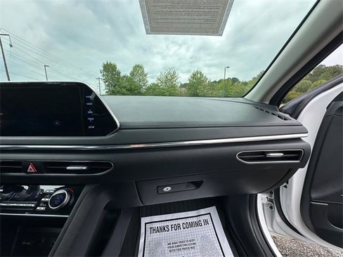 Used 2023 Hyundai Sonata Limited image 16