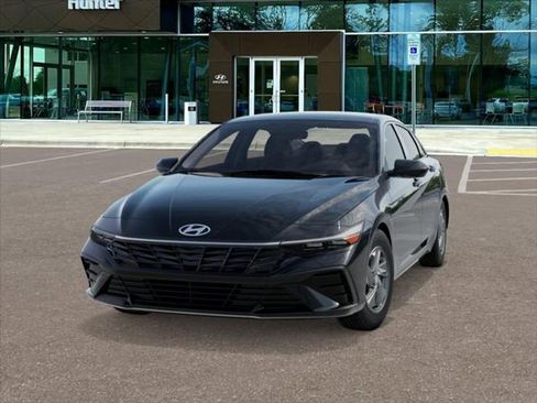 New 2026 Hyundai Elantra SE image 6