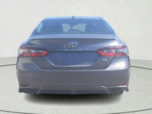 Used 2022 Toyota Camry SE FWD image 5