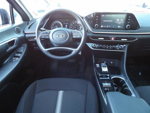 Used 2022 Hyundai Sonata SE image 13