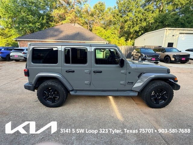 Used 2020 Jeep Wrangler Unlimited Sahara AWD/4WD image 12