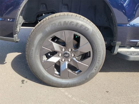 Used 2025 Ford F150 Lightning Flash image 5