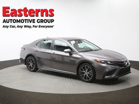 Used 2024 Toyota Camry SE image 48