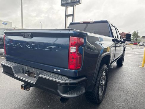Used 2022 Chevrolet Silverado 2500 Custom w/ Custom Value Package AWD/4WD image 6