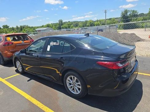 Used 2025 Toyota Camry LE FWD image 2