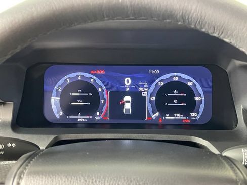 Used 2024 Toyota Tacoma TRD Sport AWD/4WD image 5