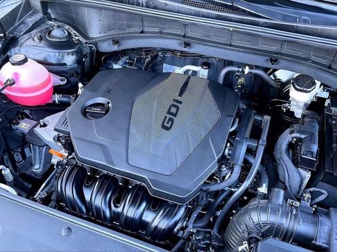 Used 2025 Kia Sorento S image 32