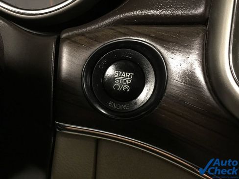 Used 2014 Jeep Grand Cherokee Overland AWD/4WD image 49