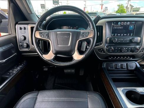 Used 2018 GMC Sierra 1500 Denali image 6