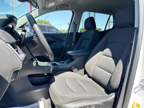 Used 2023 GMC Terrain SLE w/ Driver Convenience Package FWD image 11