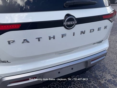 Used 2022 Nissan Pathfinder Platinum w/ Cargo Package AWD/4WD image 9