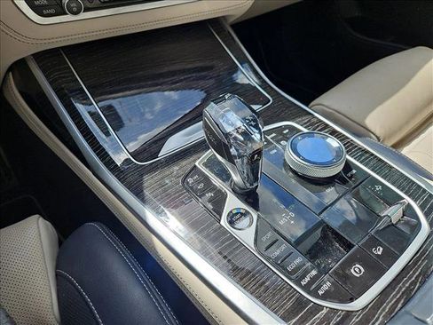 Used 2022 BMW X7 xDrive40i w/ M Sport Package image 12