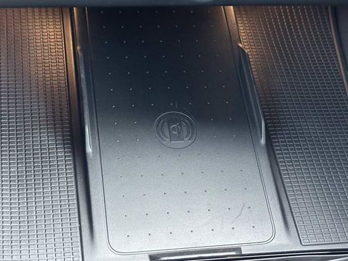 New 2026 Volvo XC40 B5 Ultra w/ Climate Package image 31